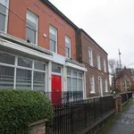 Rent 5 bedroom house in Wakefield