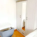 Rent 3 bedroom apartment of 100 m² in frankfurt