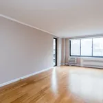 Rent 3 bedroom apartment in Manhattan