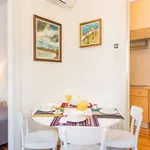 Rent 1 bedroom apartment of 50 m² in lisbon