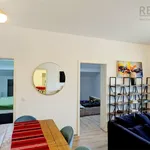 Rent 3 bedroom apartment of 96 m² in Sanpetru