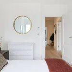 Rent 3 bedroom apartment of 75 m² in Wembley