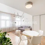 Rent 2 bedroom apartment of 50 m² in Prague