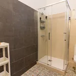 Alquilo 4 dormitorio apartamento de 8 m² en Barcelona