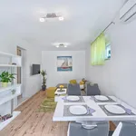 Rent 1 bedroom apartment of 40 m² in Kaštel Lukšić