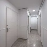 Rent a room of 380 m² in barcelona