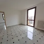 Affitto 4 camera appartamento di 135 m² in Parma