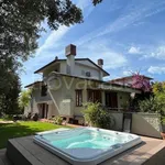 Rent 7 bedroom house of 200 m² in Forte dei Marmi