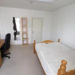 Rent 2 bedroom flat in Leicester