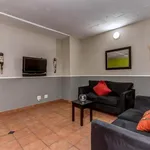 Rent 1 bedroom apartment in Johannesburg