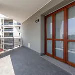 Rent 1 bedroom apartment of 68 m² in milano