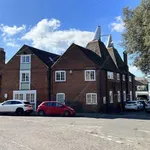 Rent 4 bedroom flat in Canterbury