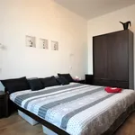 Pronajměte si 2 ložnic/e byt o rozloze 80 m² v Prague