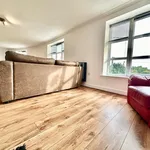 Rent 3 bedroom flat in Leeds