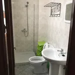 Rent 3 bedroom house in Cádiz