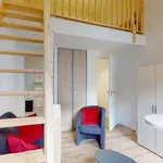 Rent a room of 315 m² in Nantes