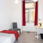 Rent a room of 120 m² in Lisbon