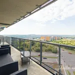 Pronajměte si 3 ložnic/e byt o rozloze 77 m² v Prague