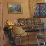 Rent 10 bedroom house of 350 m² in Roma