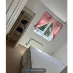 Rent 2 bedroom apartment in Yorkshire And The Humber