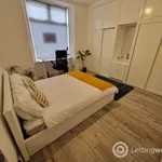 Rent 2 bedroom flat in Aberdeen