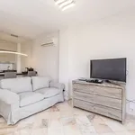 Alquilo 1 dormitorio apartamento de 70 m² en Elviria