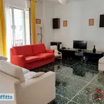 Affitto 3 camera appartamento di 120 m² in Genoa