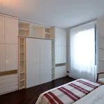 Rent 2 bedroom apartment of 70 m² in Milan