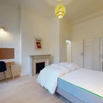 Rent a room of 145 m² in Marseille