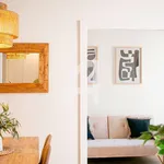 Rent 2 bedroom apartment of 57 m² in Barcelona