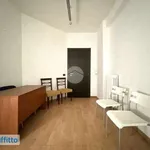 Affitto 3 camera appartamento di 60 m² in Naples