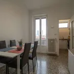 Rent a room in Milan