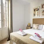 Rent 4 bedroom apartment of 65 m² in Barcelona