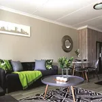 Rent 2 bedroom apartment of 84 m² in Randburg