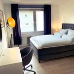 Rent a room of 80 m² in Frankfurt am Main