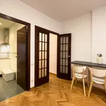 Rent a room of 14 m² in Barcelona