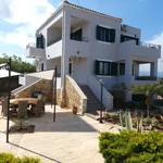 Rent 4 bedroom house of 225 m² in Litsarda