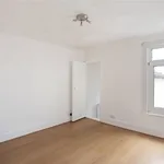 Rent 3 bedroom house in South East England