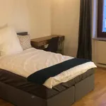 Miete 3 Schlafzimmer wohnung von 19 m² in Frankfurt