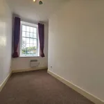 Rent 3 bedroom flat in Gloucester