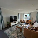 Rent 4 bedroom house in bungendore