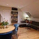 Rent 1 bedroom apartment of 80 m² in Prague