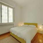 Rent 4 bedroom apartment of 50 m² in Milan