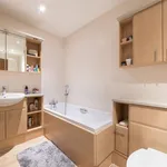 Rent 4 bedroom flat in London