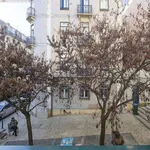 Rent a room of 97 m² in Lisboa