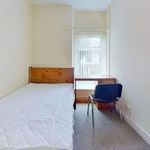 Rent 5 bedroom house in Wales