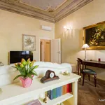 Rent 1 bedroom apartment of 62 m² in Florence