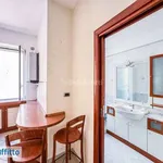 Rent 2 bedroom apartment of 62 m² in Naples