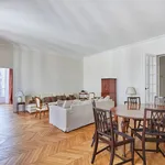 Rent 3 bedroom apartment of 131 m² in Paris