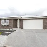 Rent 4 bedroom house in Blayney